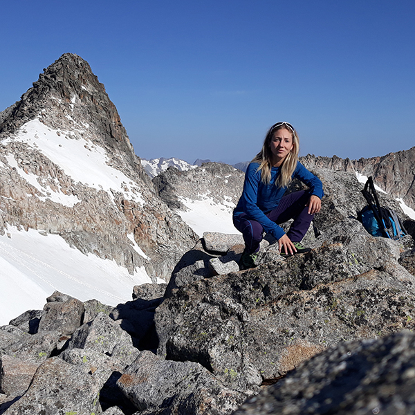 Yoga Natur Benasque Pirineos Retiros Trekking