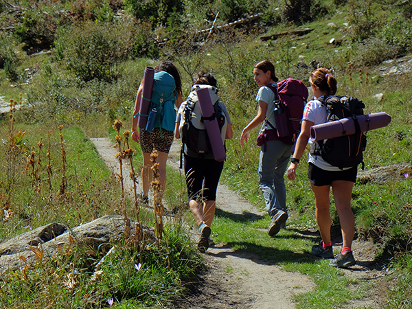 Yoga-Trek Aventura Retiro Pirineos
