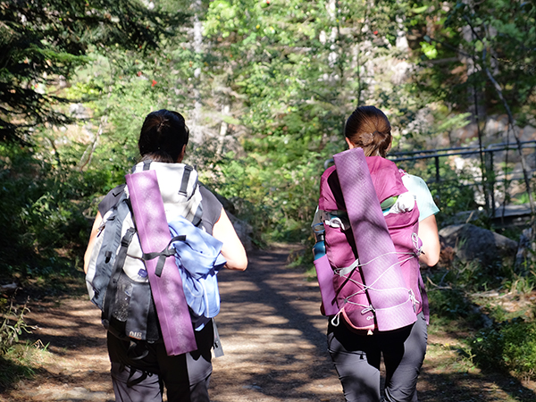 Yoga-Trek Aventura Retiro Pirineos
