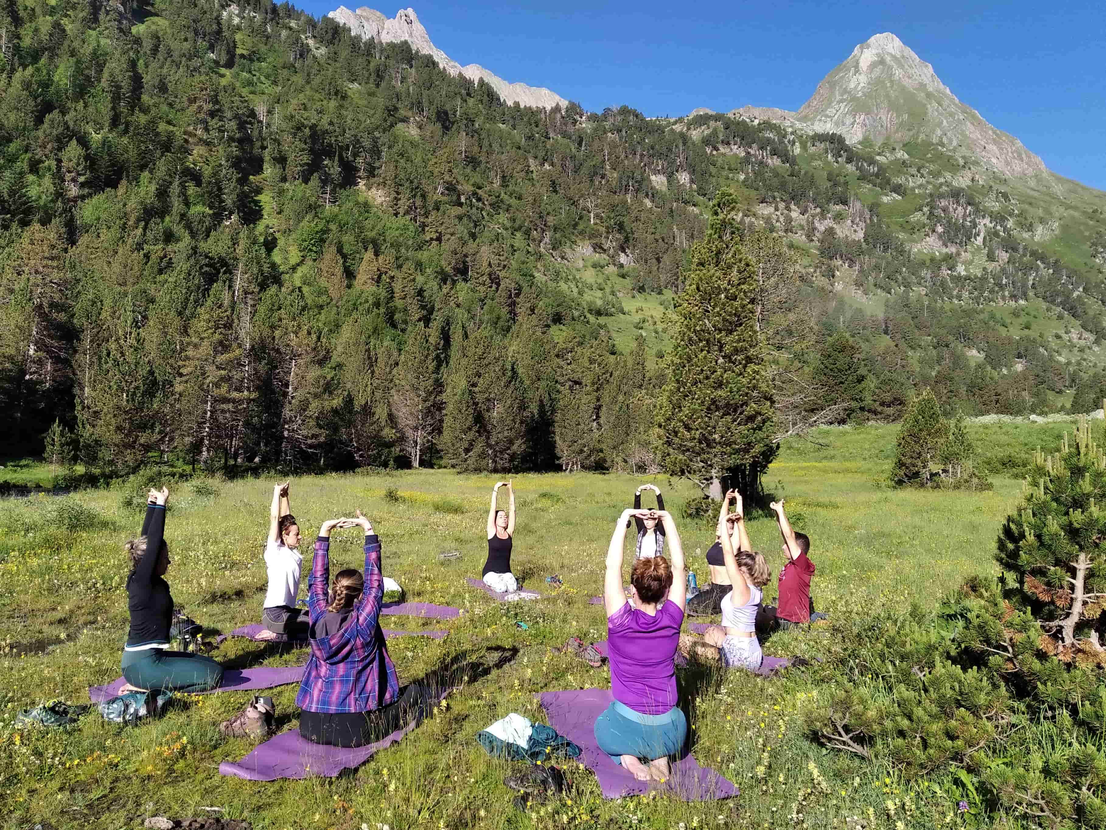 Yoga-Trek Aventura Retiro Benasque Pirineos