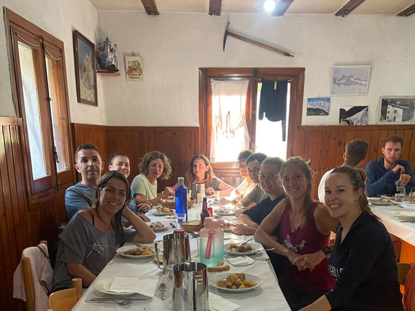 Yoga-Trek Aventura Retiro Benasque Pirineos