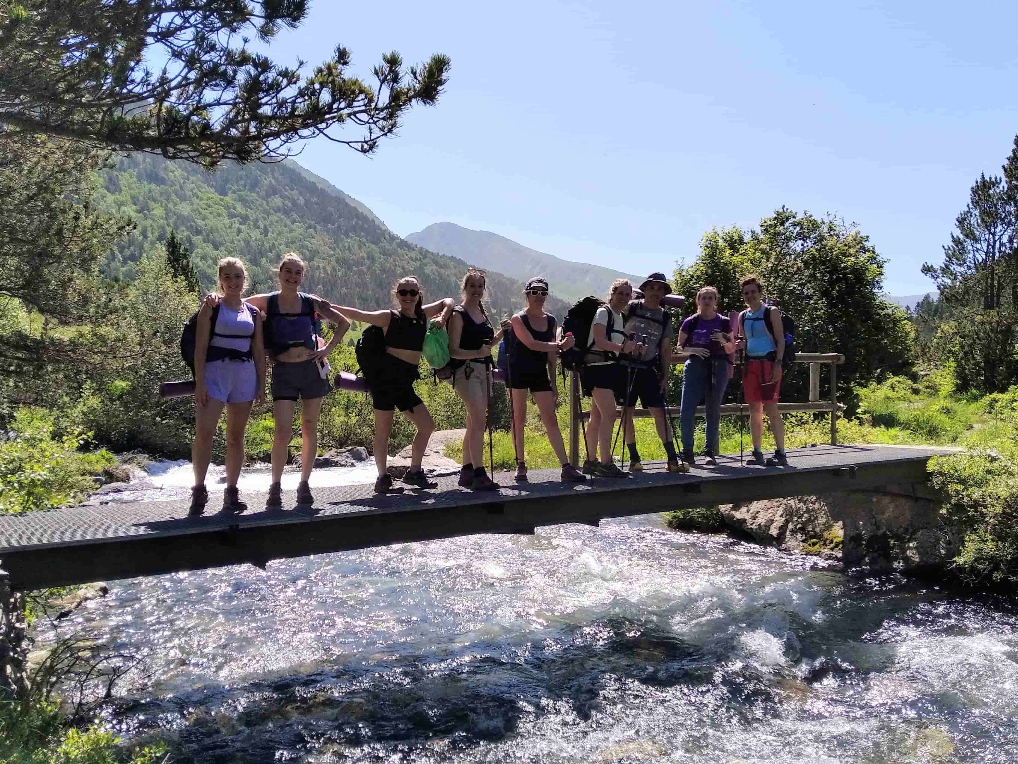 Yoga-Trek Aventura Retiro Benasque Pirineos