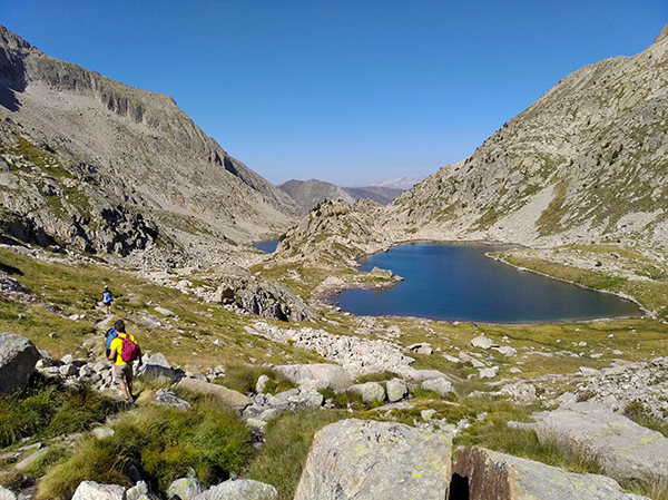 Yoga-Trekking Aventura Retiro Benasque Pirineos