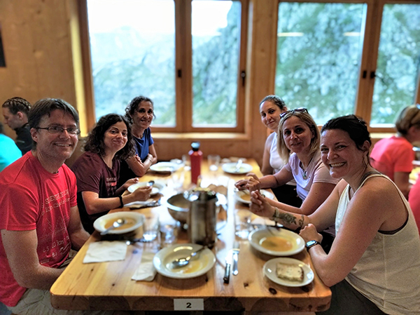 Yoga-Trek Aventura Retiro Benasque Pirineos