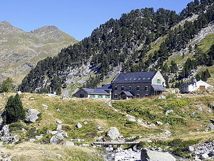 Yoga-Trek Aventura Retiro Pirineos Benasque