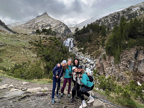 Yoga-Trekking Bienestar Retiro Benasque Pirineos