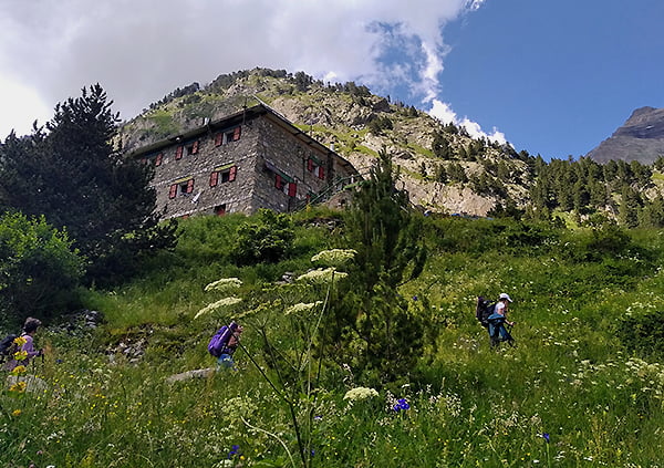 Yoga-Trekking Aventura Retiro Benasque Pirineos
