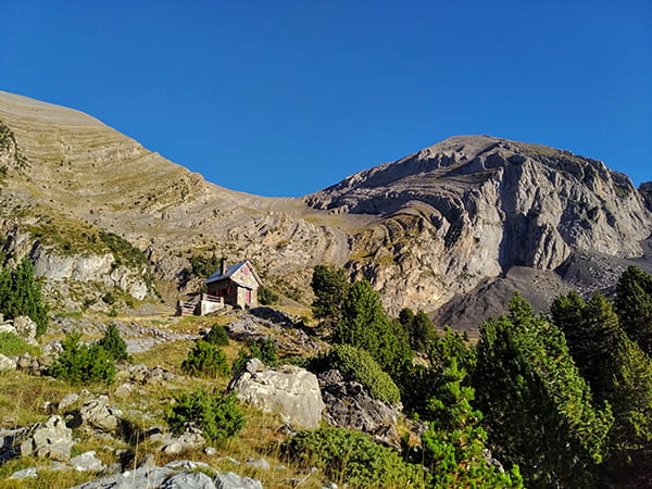 oga-Trekking Aventura Retiro Benasque Pirineos