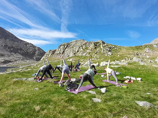 Yoga-Trekking Aventura Retiro Benasque Pirineos