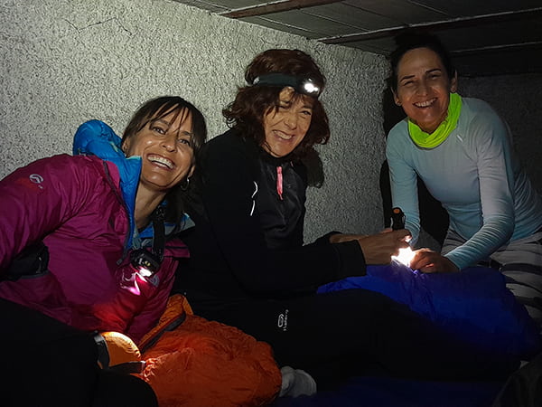 yoga trekking senderismo retiro pirineos benasque