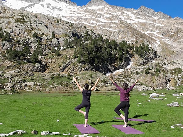 Yoga-Trekking Aventura Retiro Benasque Pirineos
