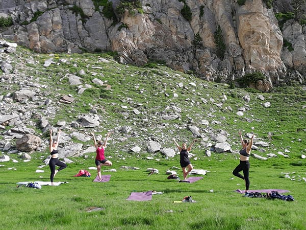 Yoga-Trekking Aventura Retiro Benasque Pirineos