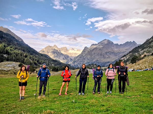 Yoga-Trekking Aventura Retiro Benasque Pirineos
