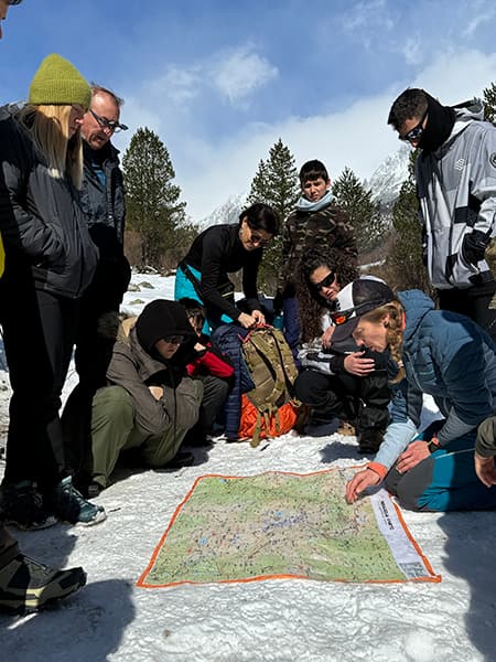 raquetas nieve pirineos benasque invierno aventura